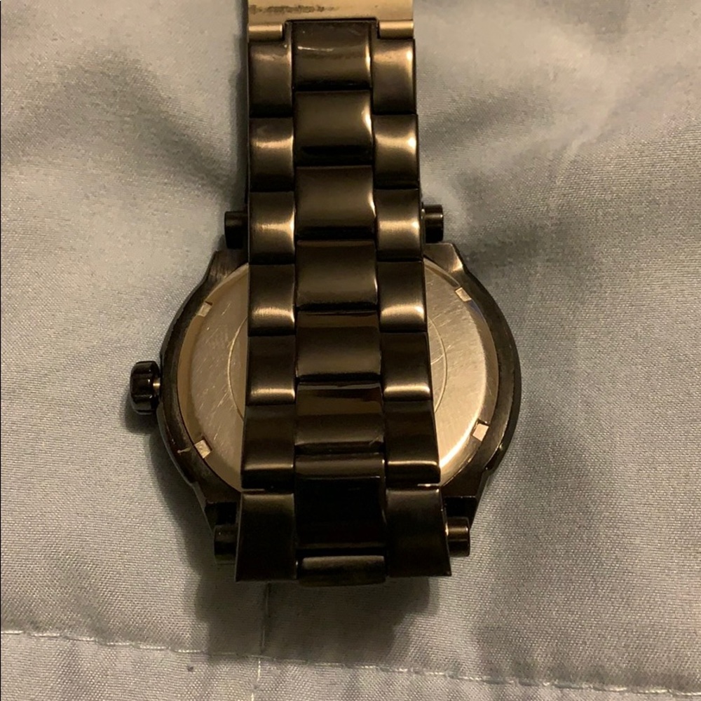 GUESS WATCH - Picture 4 of 5